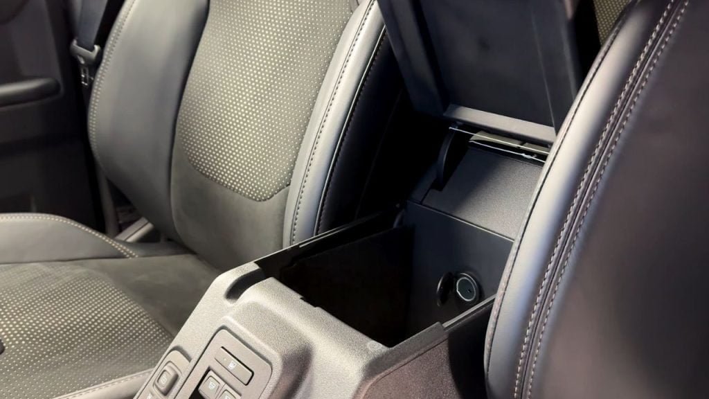 2024 ford bronco interior photos front storage