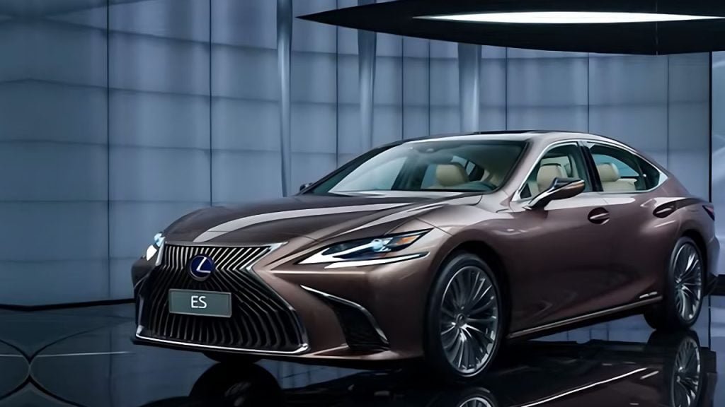 2025 Lexus ES Spy Shots