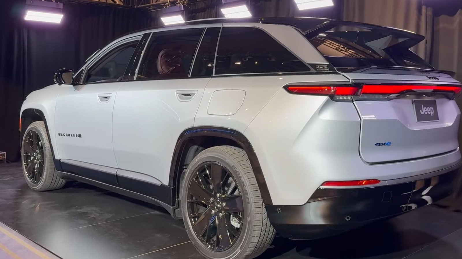 2025 Jeep Wagoneer S Exterior Design
