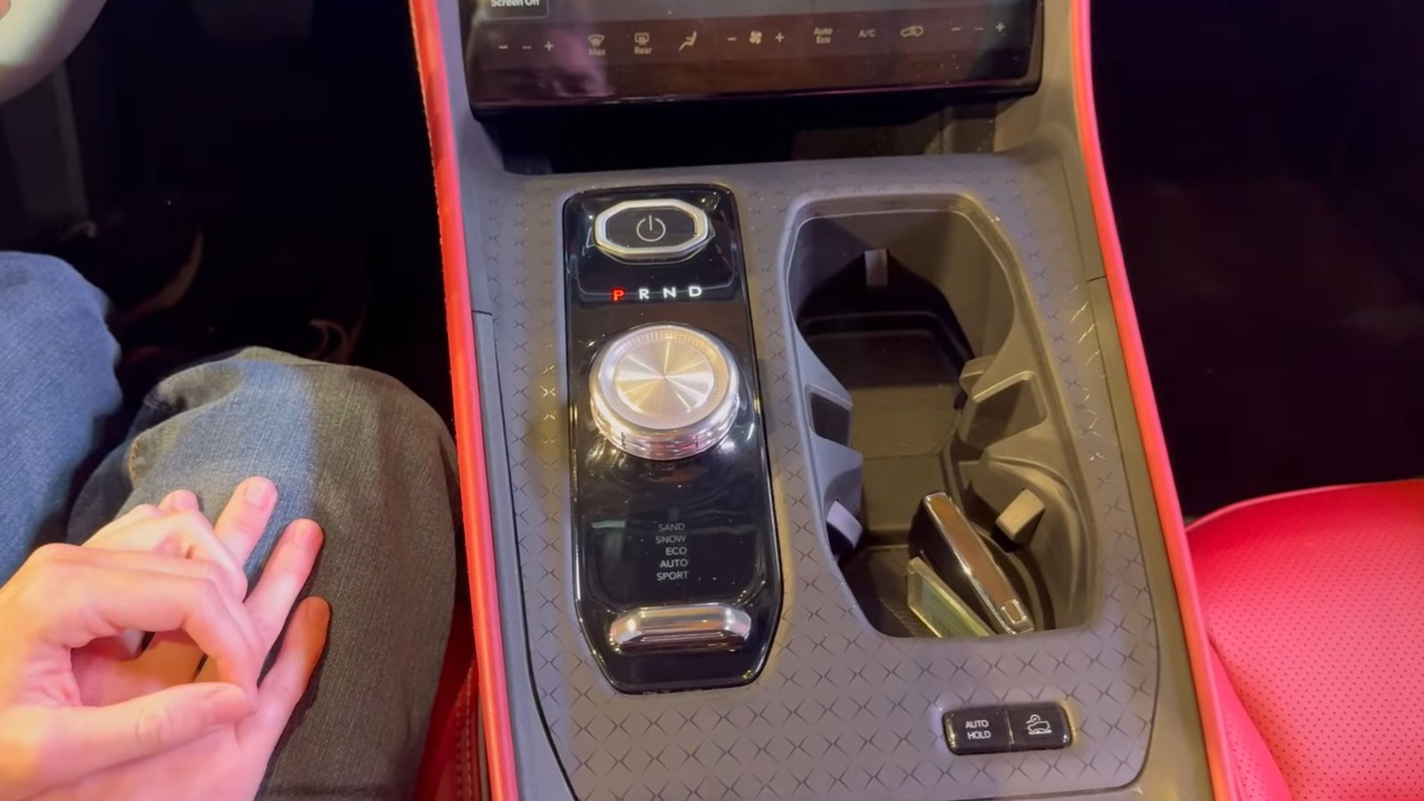 2025 Jeep Wagoneer S Interior Overview