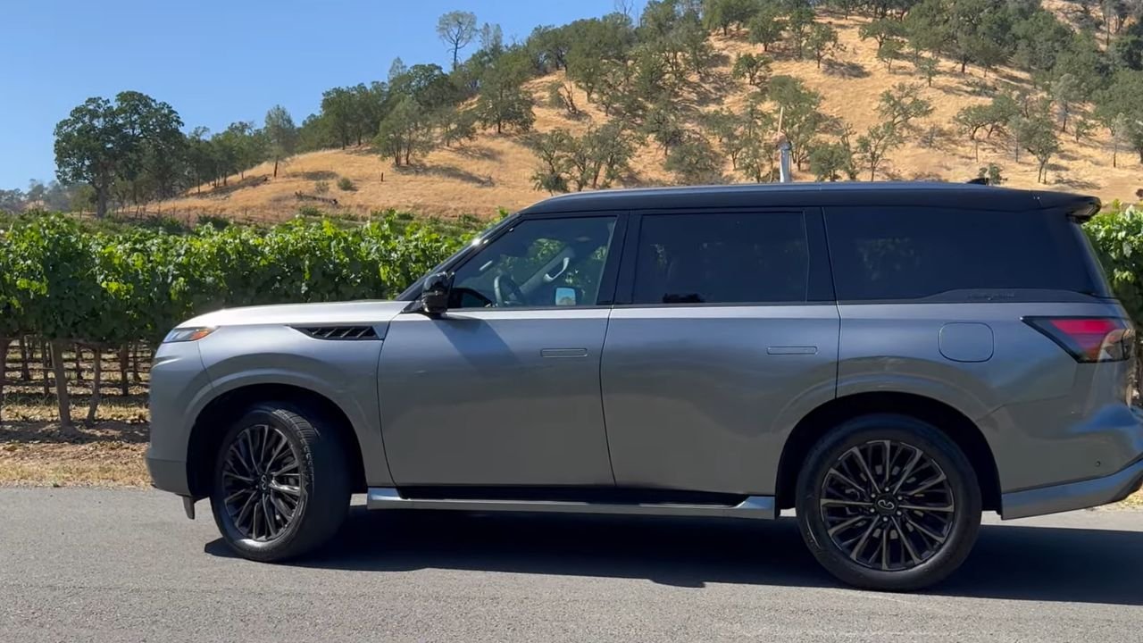 2025 Infiniti QX80 Wheel Designs and Other Exterior Features
