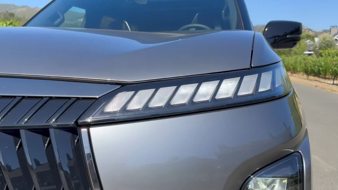 2025 Infiniti QX80 Exterior Design