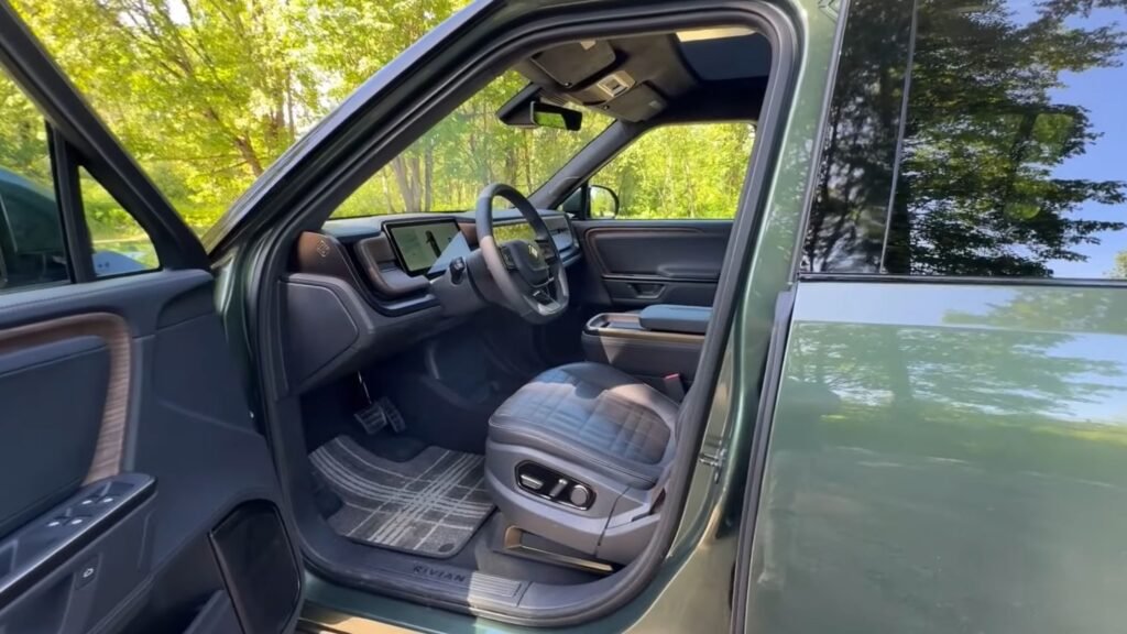 2025 Rivian R1S Interior Features
