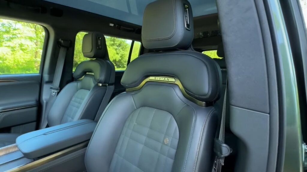2025 Rivian R1S Interior Features