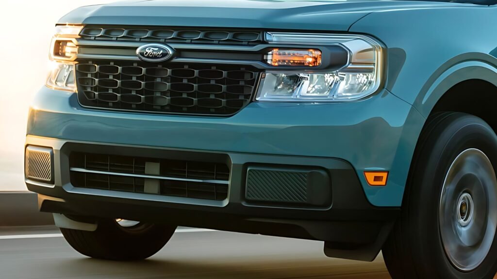 2025 Ford Maverick: Spy Photos