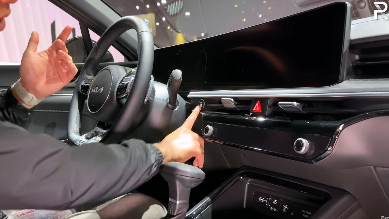 2025 Kia K5 GT Interior