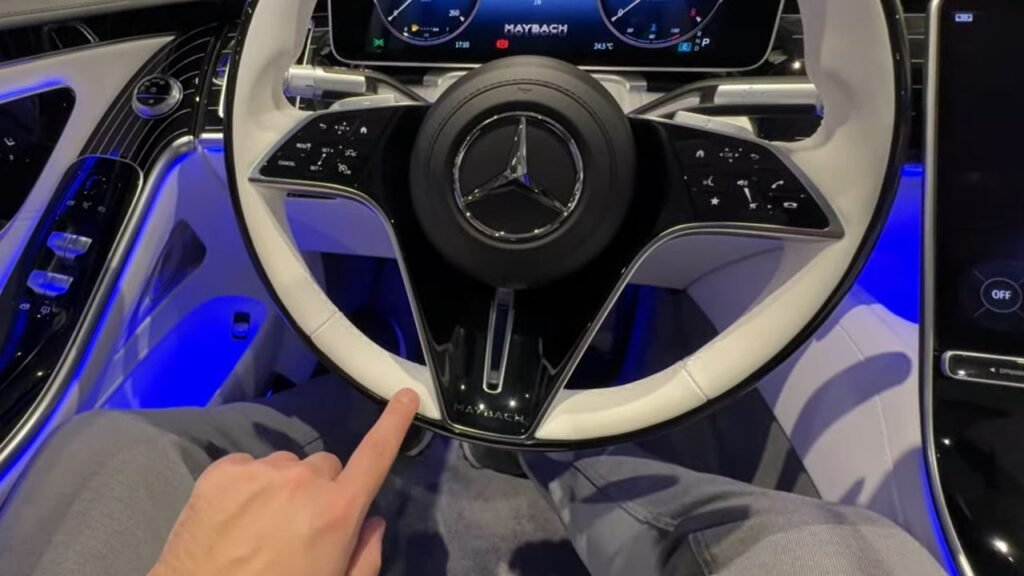 2025 Mercedes-Maybach S680 Steering