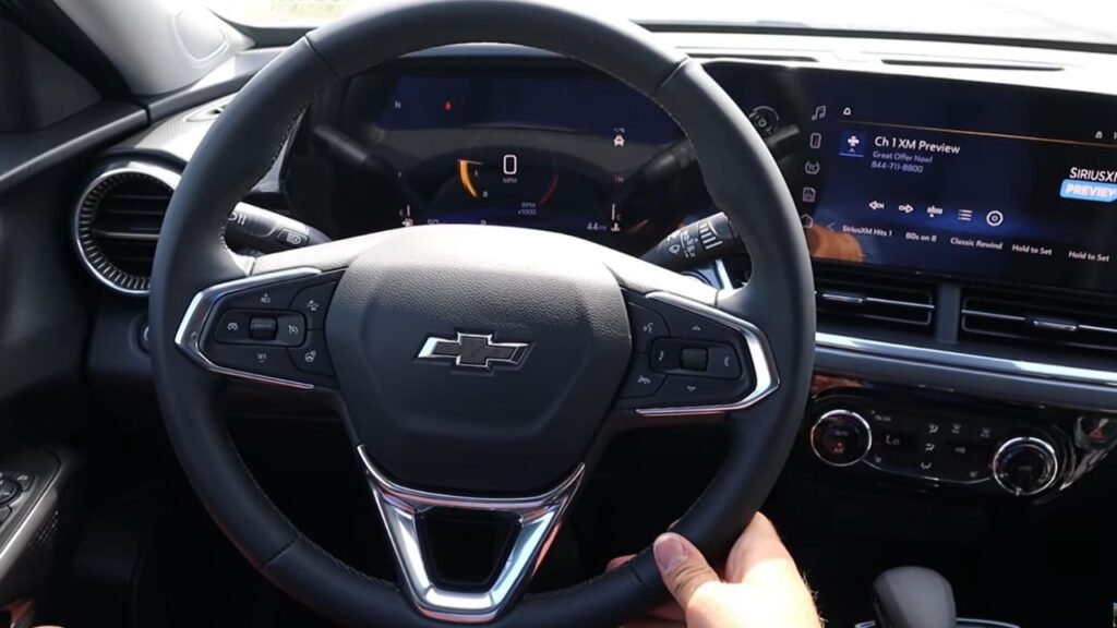 2024 Chevy Trax Active Interior and Features