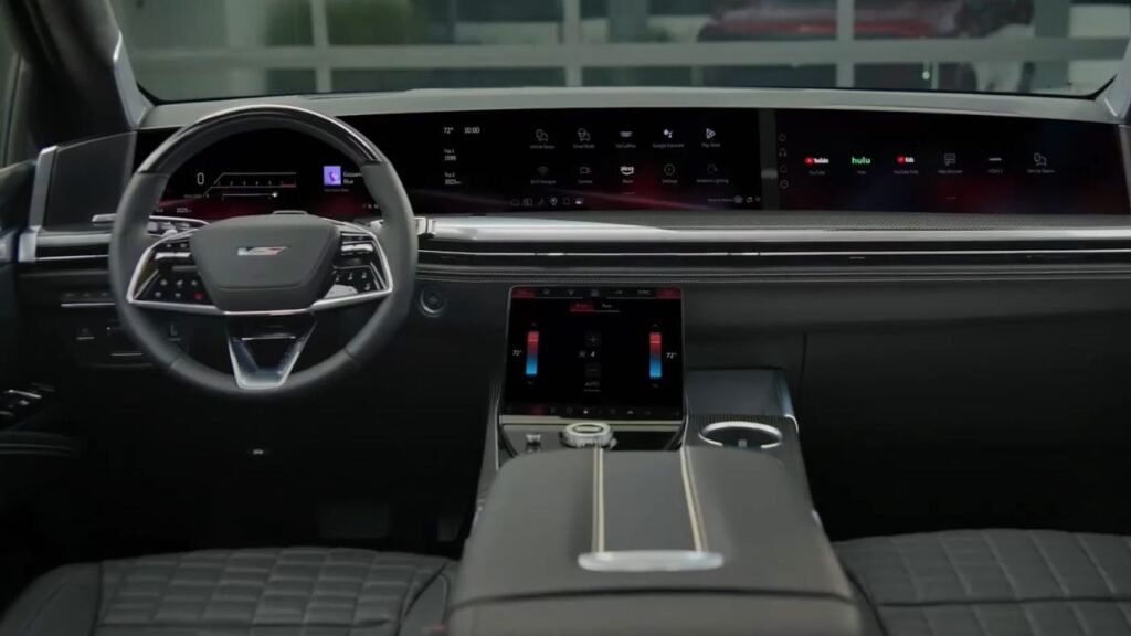 2025 Range Rover Defender Interior Comfort