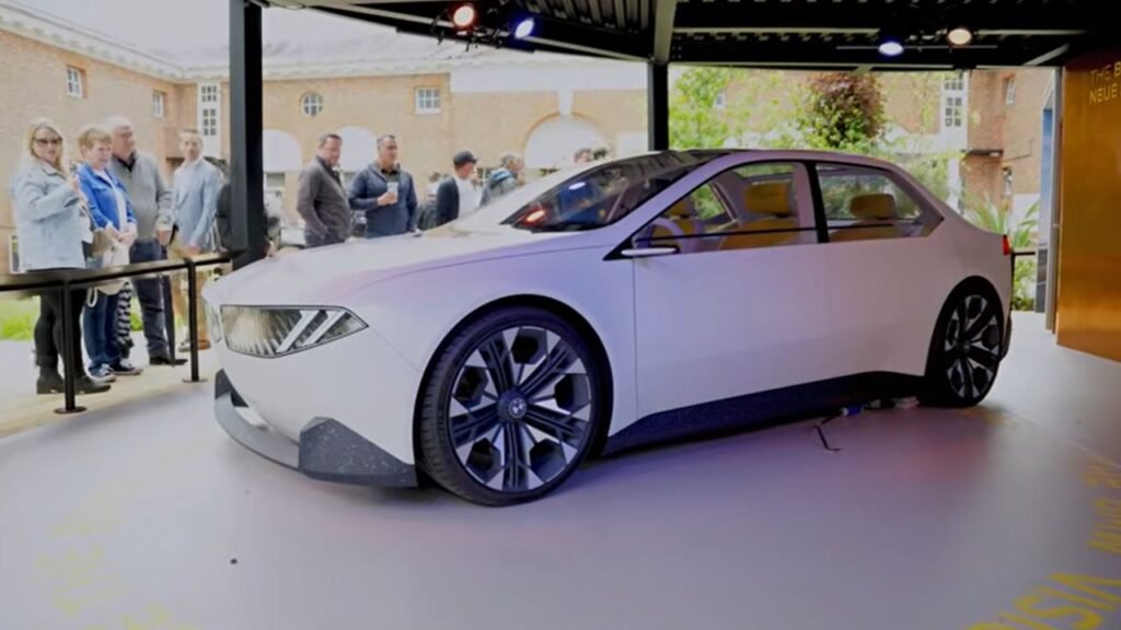 BMW Neue Klasse Review