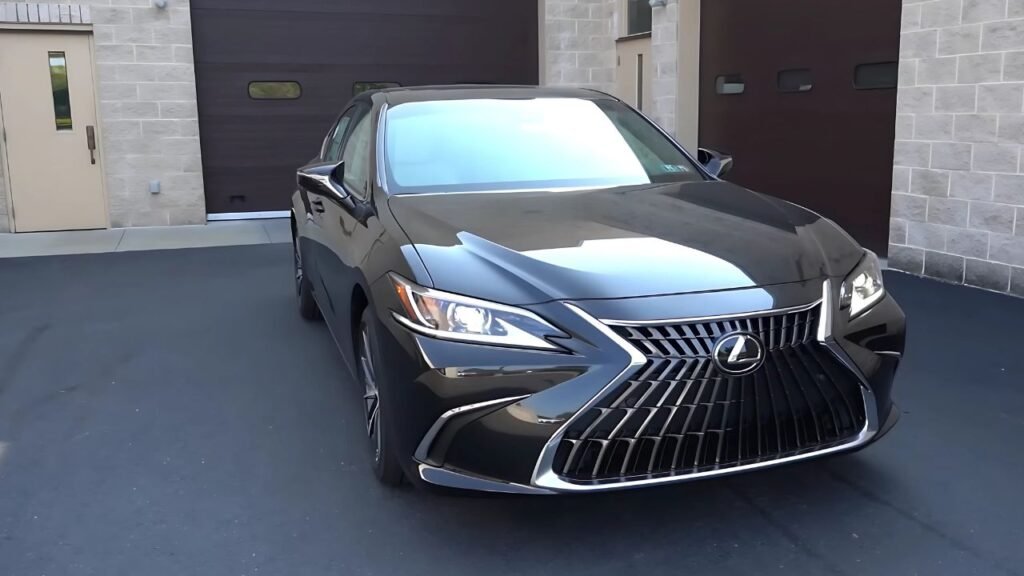 2025 Lexus ES 350 Review