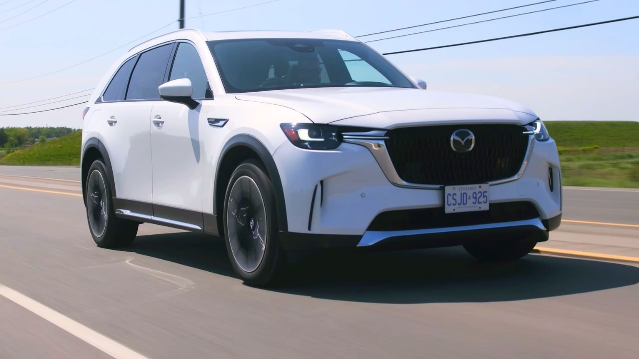 2024 Mazda CX-90 PHEV Premium Plus