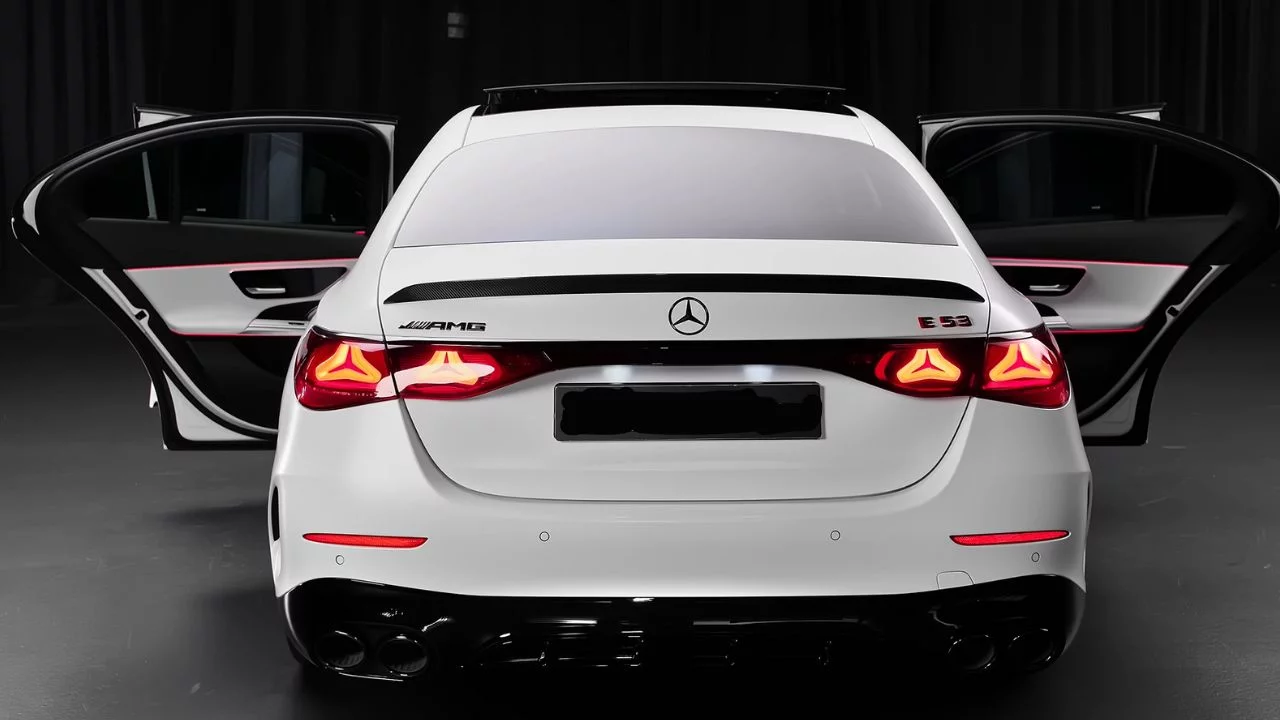 2025 Mercedes-AMG E53 Charging Port Image