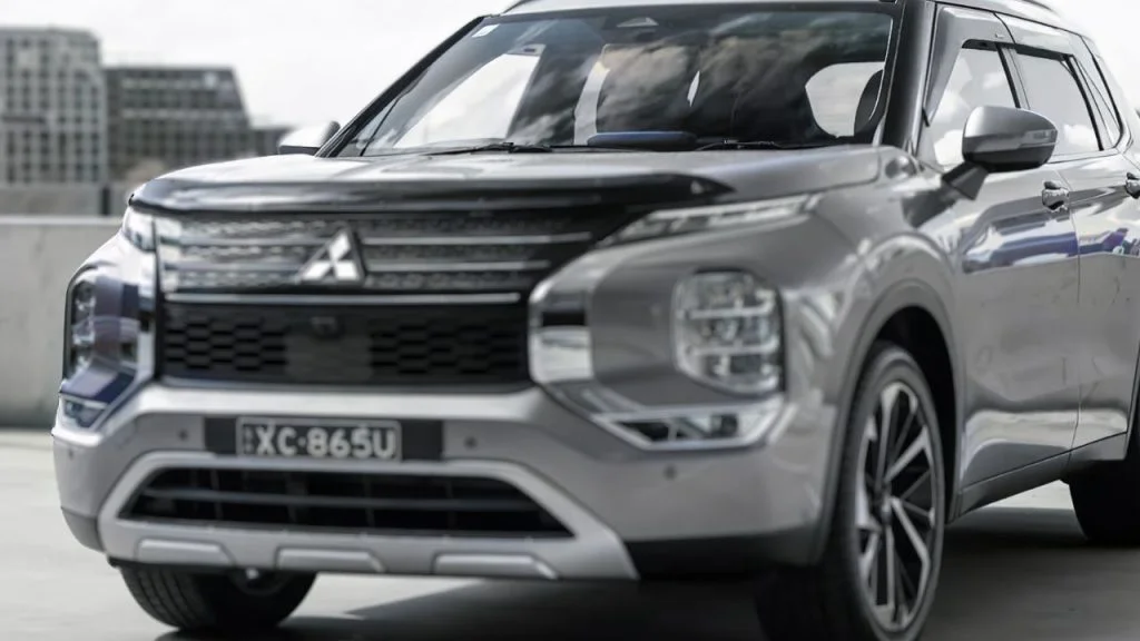 2025 Mitsubishi Outlander Technology Features