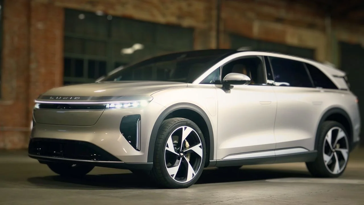 Lucid Motors Slashes Prices with $30,000 Discount on Lucid Air EVs