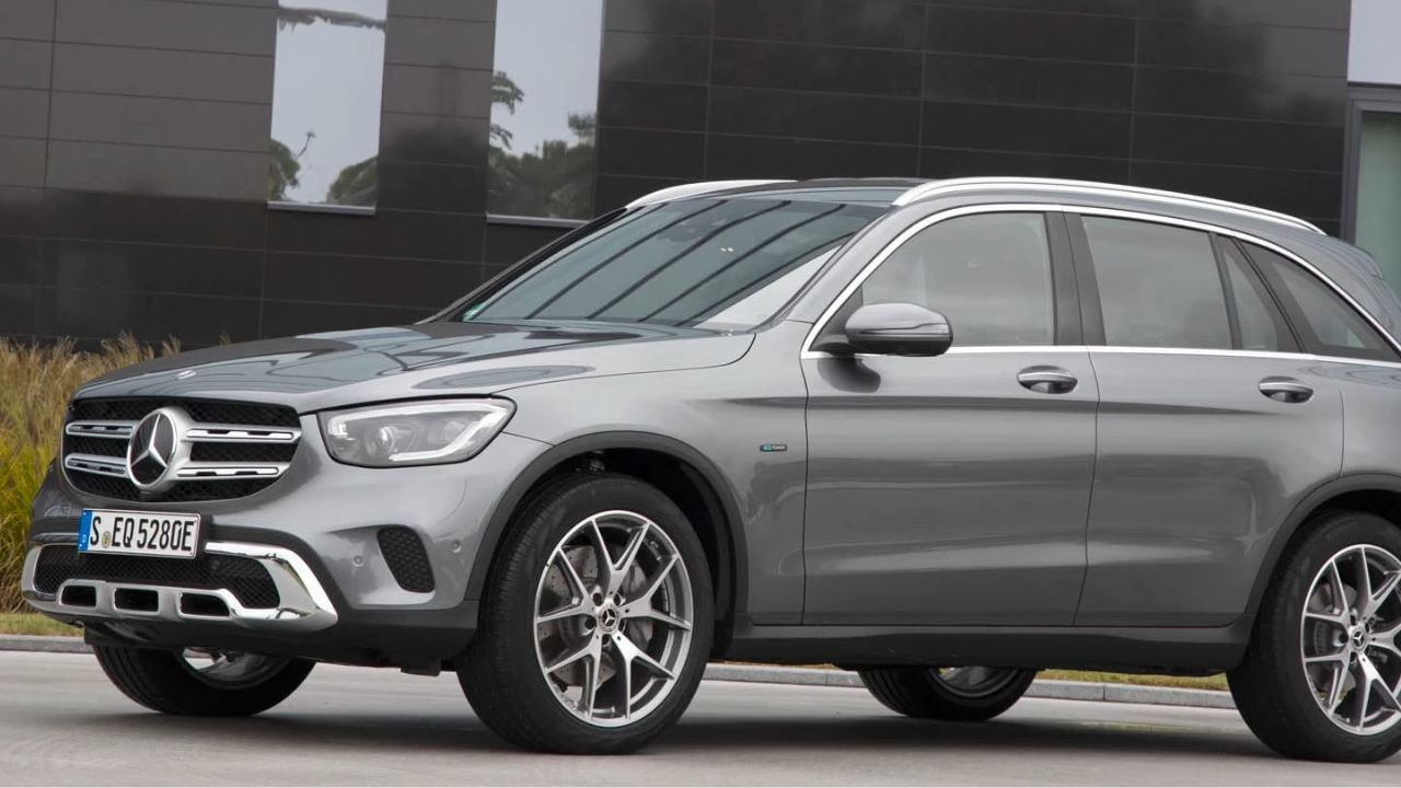 Mercedes-Benz Unveils The 2025 GLC350e Plug-In Hybrid: A Powerful And ...