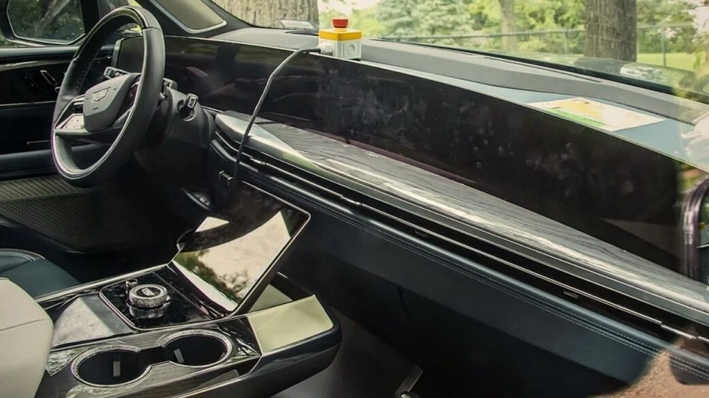 Spy Shots: 2025 Cadillac Escalade V Revealed with Jaw-Dropping Dashboard Screen