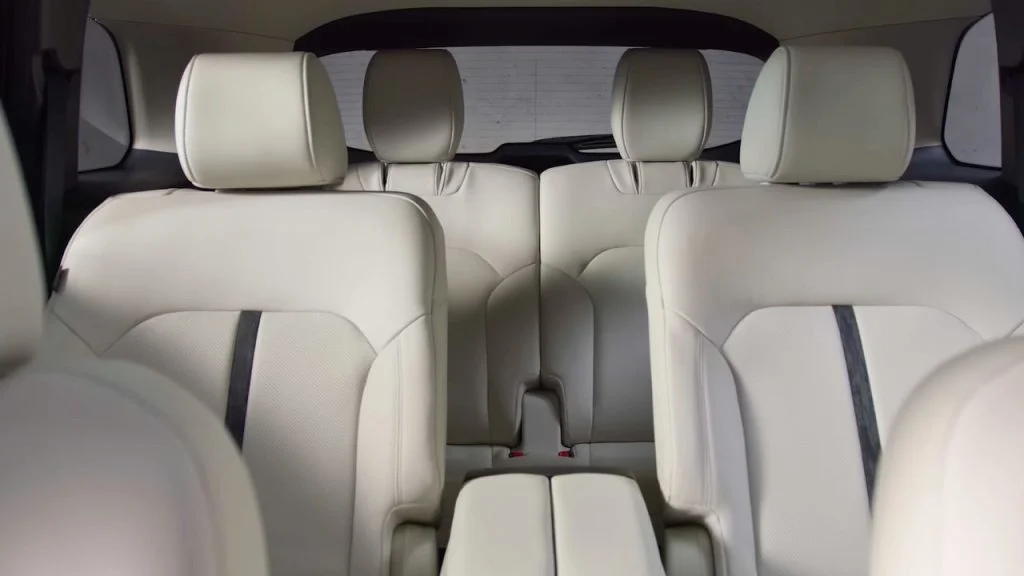 2025 Mazda CX-80 Interior