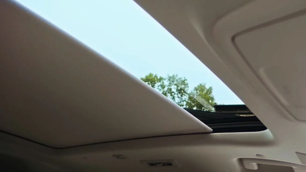 Cutting-Edge Infotainment and Connectivity