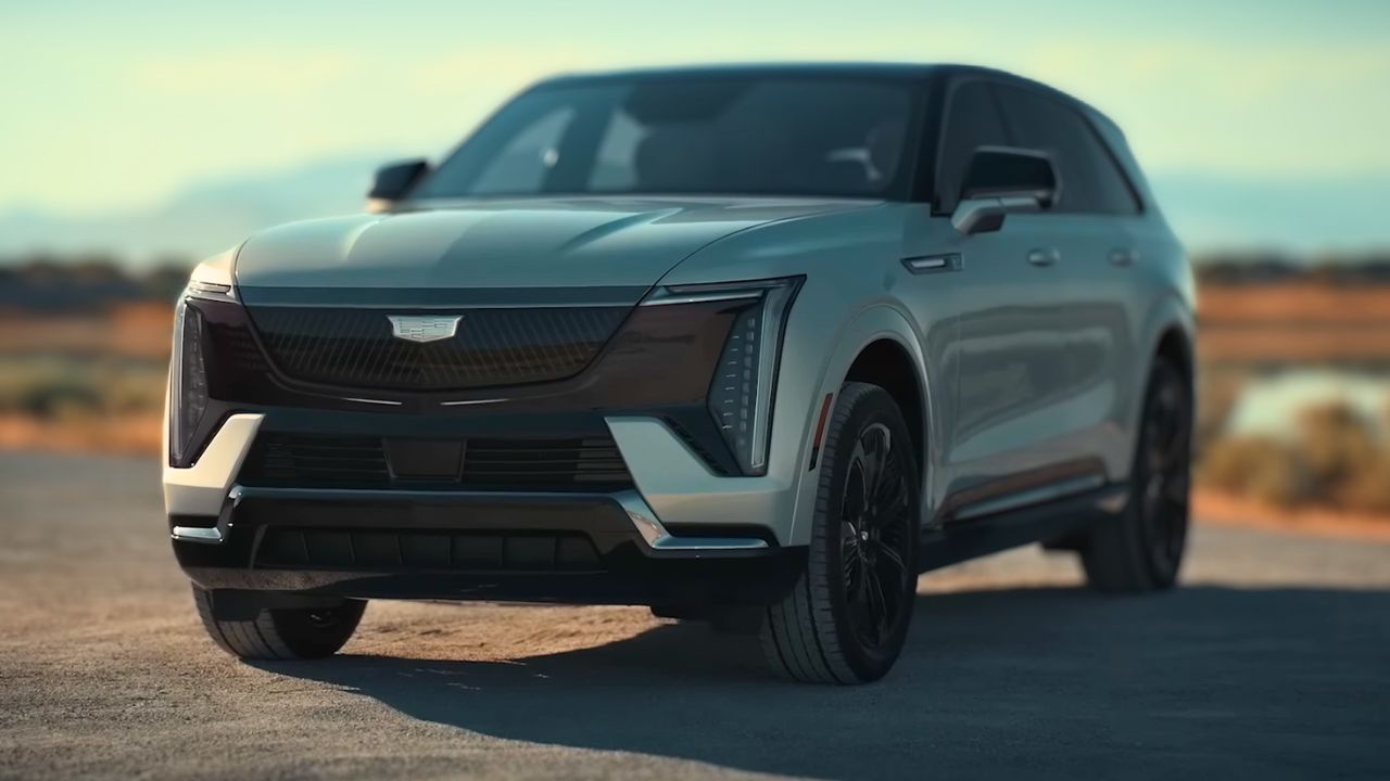 General Motors Unveils the 2025 Cadillac Optiq in China: An EV with ...