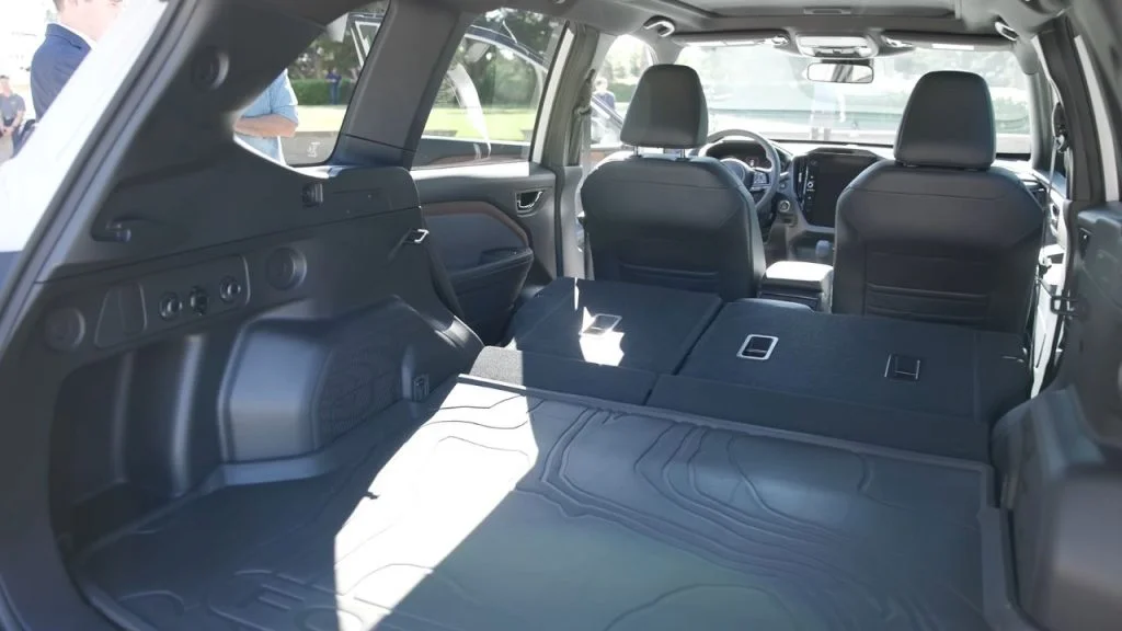 2025 subaru forester cargo space