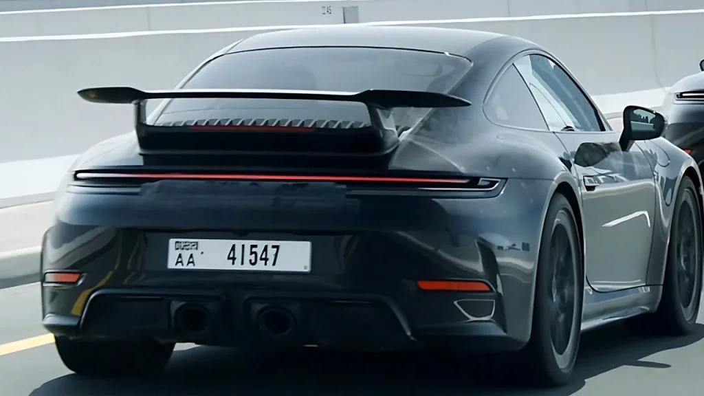 What's new in 2025 Porsche 911 Hybrid?