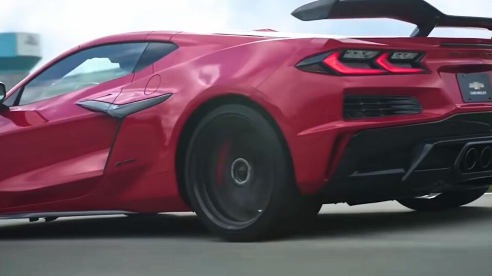 Exploring the 2025 Corvette ZR1: Detailed Analysis of Engine, Design 