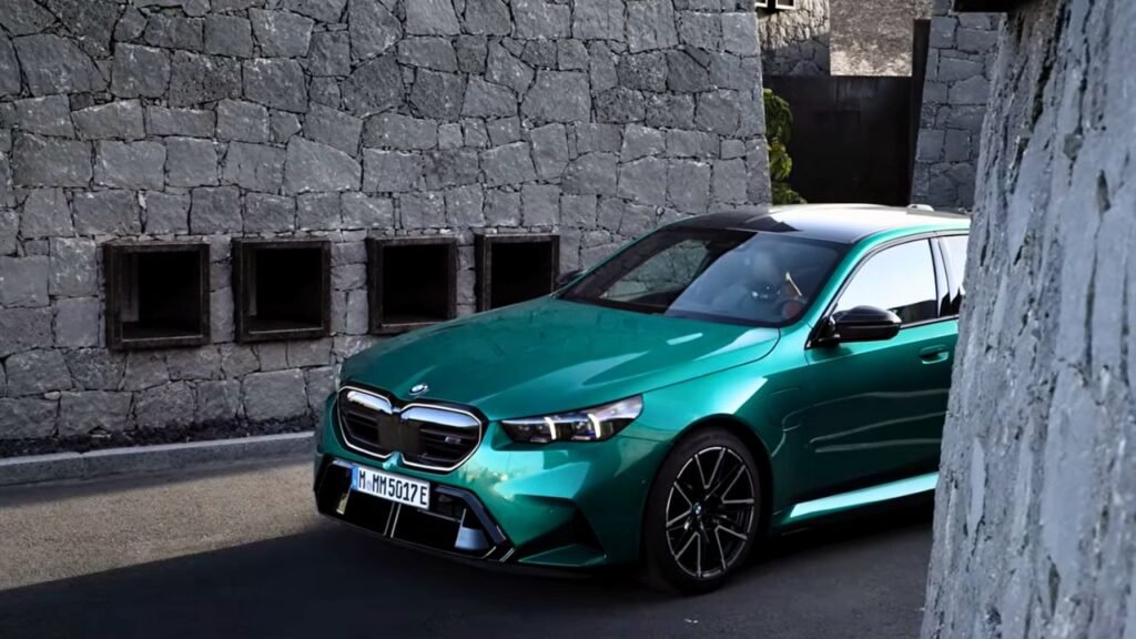 2025 BMW M5